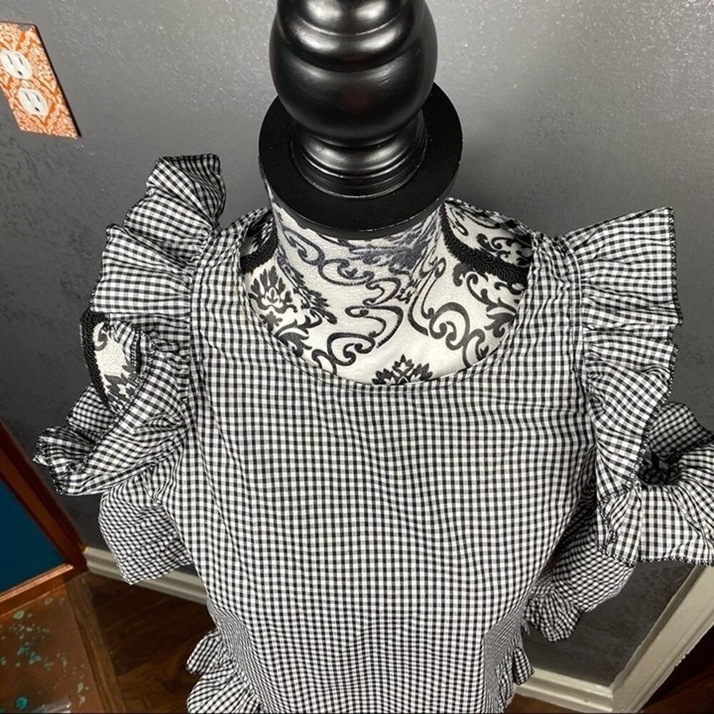 LF Gingham Checkered Cold Shoulder Top Ruffled - Picture 5 of 10